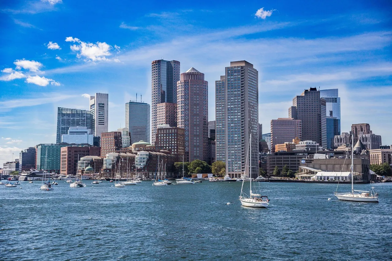 El horizonte de Boston visto desde el puerto