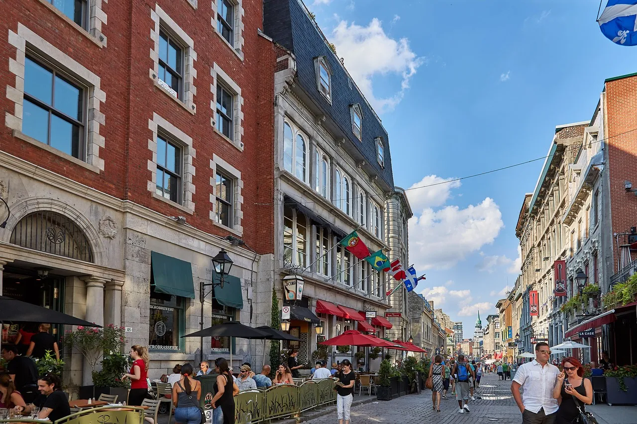 Eine Straße in der Altstadt von Montreal